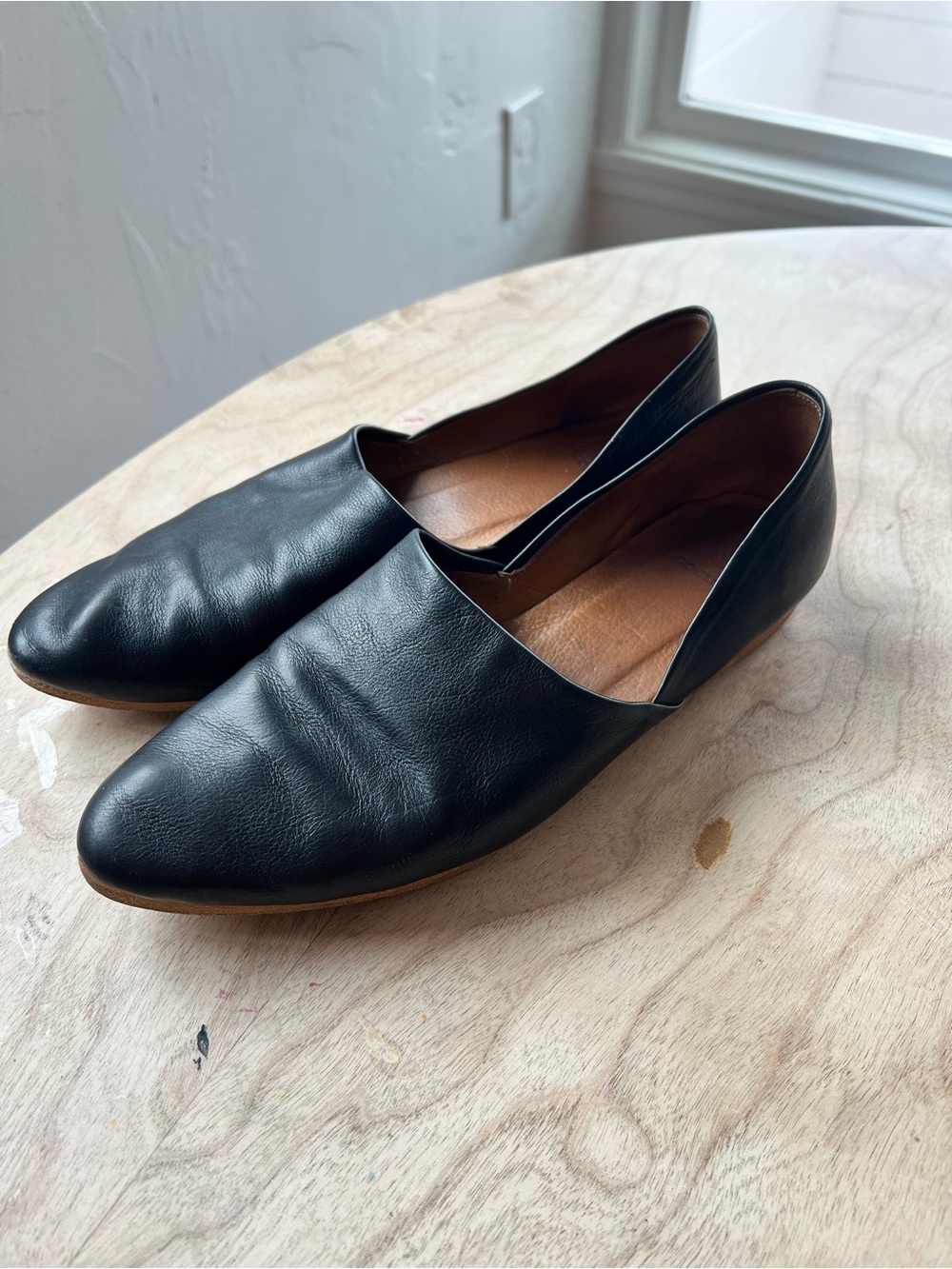 Coclico Leather Padu Black Leather Slip-On Flats Women Size 7US 37.5EU